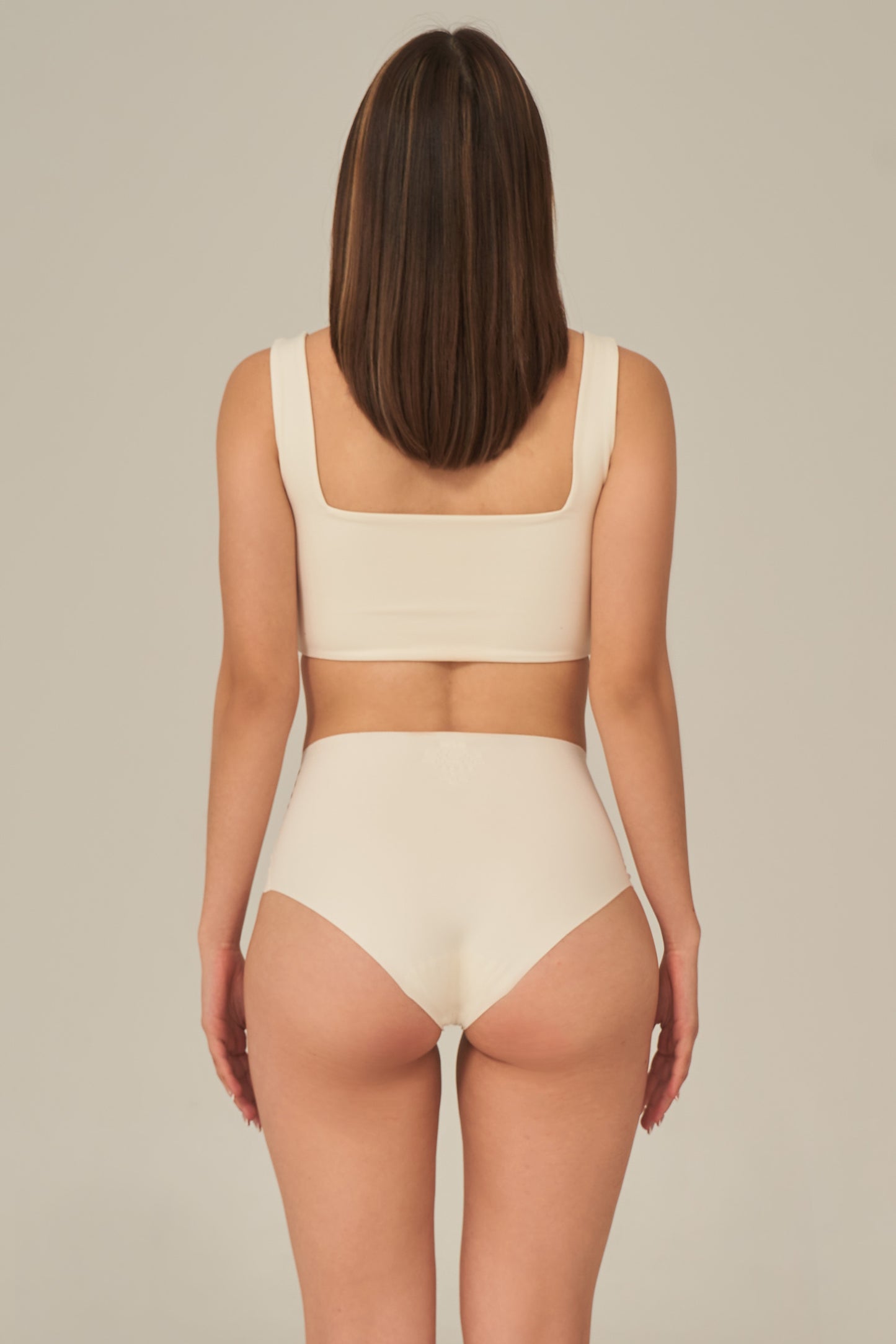ESSENTIAL HEART SHAPE BRA TOP